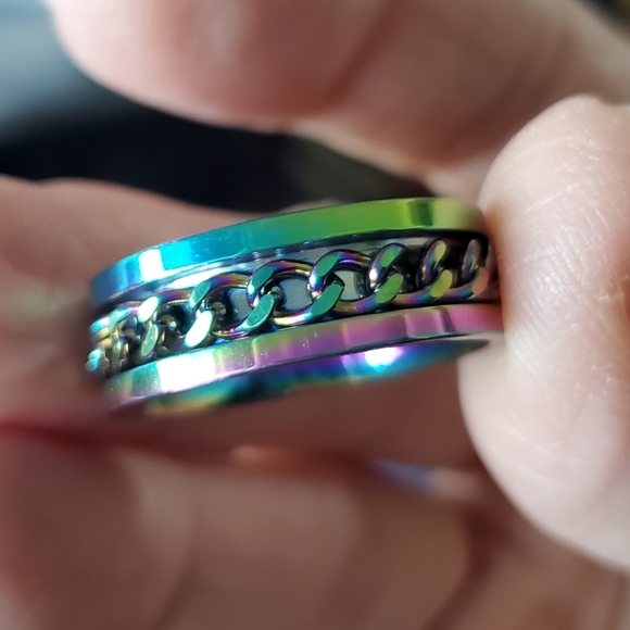 NEW Multi-Color Stainless Steel Ring with Chain Detail L👀K - Picture 3 of 4